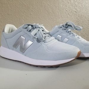 New Balance. Size 5.